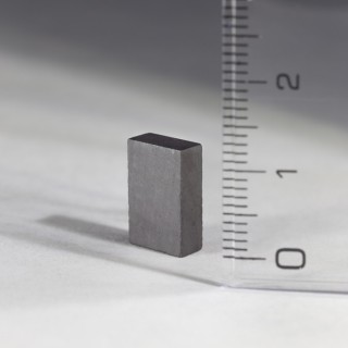 Magnet ferită bloc 13x8,4x4