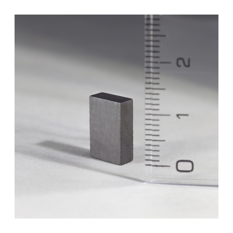 Magnet ferită bloc 13x8,4x4