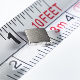 Magnet neodim bloc 5x5x1 N 120 °C, VMM65H-N44H