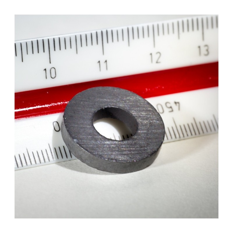 Magnet ferită inel diam.17x diam.7x3