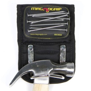 Suport magnetic pentru ciocan