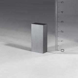 Magnet ferită bloc 30x15x8
