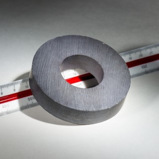 Magnet ferită inel diam.72x diam.32x15