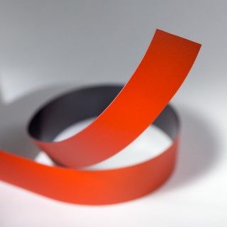 Bandă magnetică 40x0,6 mm roșie