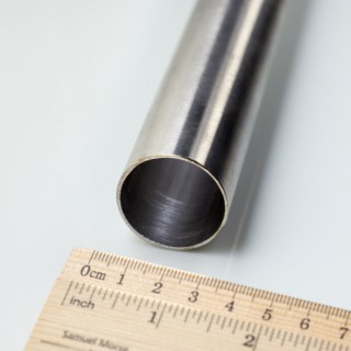 Ţeavă oţel inoxidabil diam. 32 x 1 mm fără sudură, lungimea de 1 m - 1.4404
