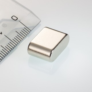 Magnet neodim bloc 15x6x10 (R3) N 120 °C, VMM4H-N35H