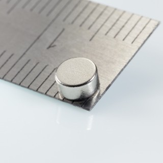Magnet neodim cilindru, DIAMETRAL, cu diam.4x2 N 80 °C, VMM2