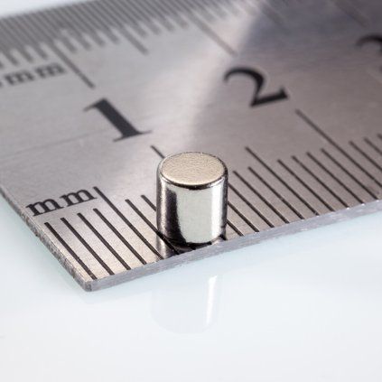 Magnet neodim cilindric 4 × 4 mm, N40EH, 200 °C